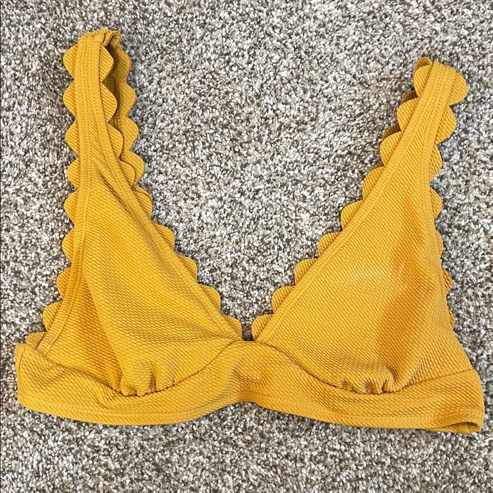 Elegant Mustard Scalloped swim top brand new without tags